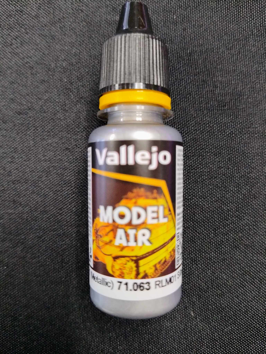 Model Air: Silver RLM01 Metallic 18ml